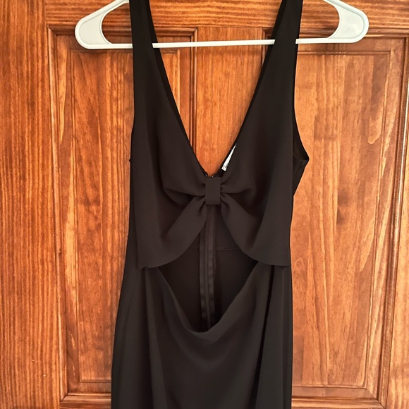 ASOS DESIGN Black Cut Out Knot Front Midi Dress - Picture 5 of 8